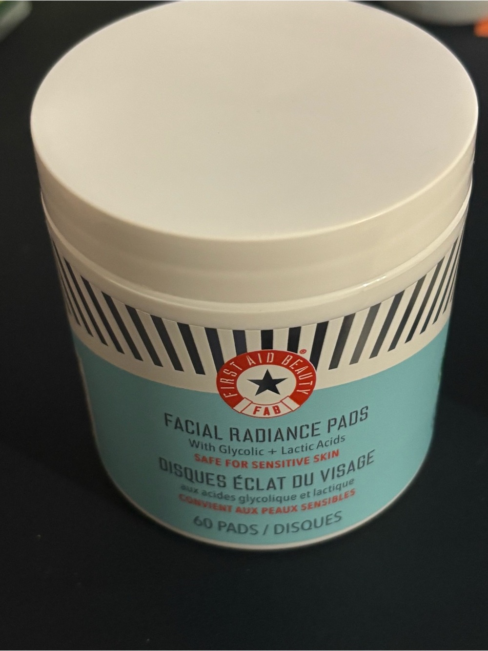 First Aid Beauty Facial Radiance Pads - with Glycolic and Lactic Acids